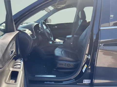 More photos of 2023 Chevrolet Equinox Premier at MAG CDJR, MO