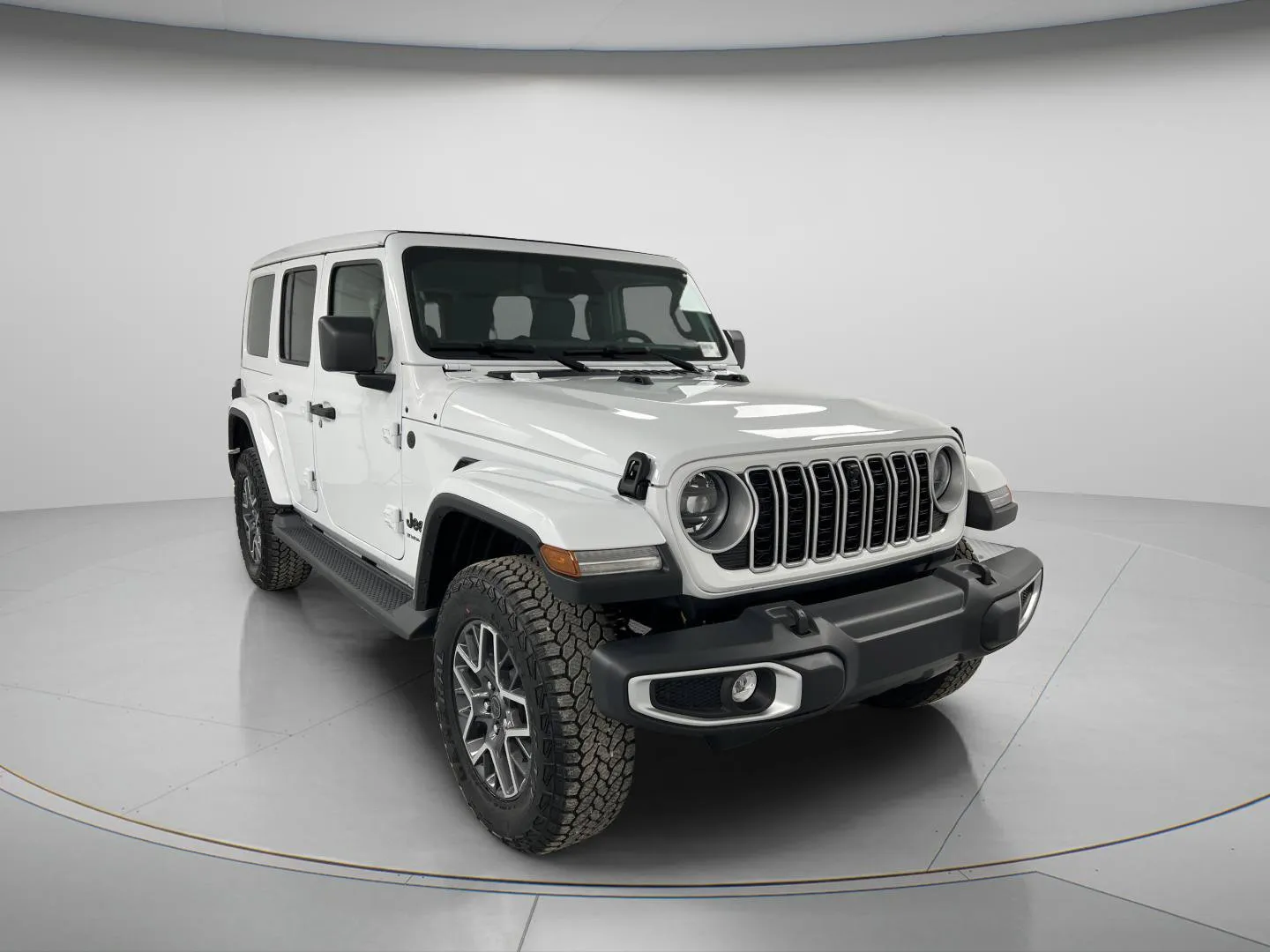 Jeep Wrangler photo 2