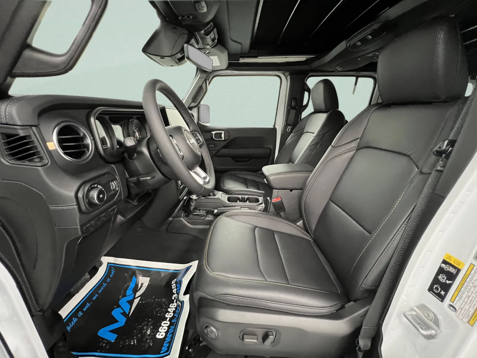Jeep Wrangler photo 13