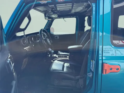 More photos of 2019 Jeep Wrangler Unlimited Sahara at MAG CDJR, MO