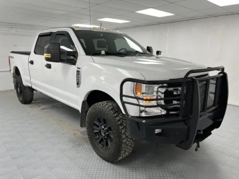 White 2020 Ford Super Duty F-250 SRW XLT 4WD Crew Cab 6.75' Box for sale in Chillicothe, MO