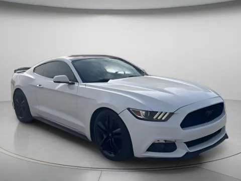 White 2017 Ford Mustang EcoBoost Premium for sale in Chillicothe, MO
