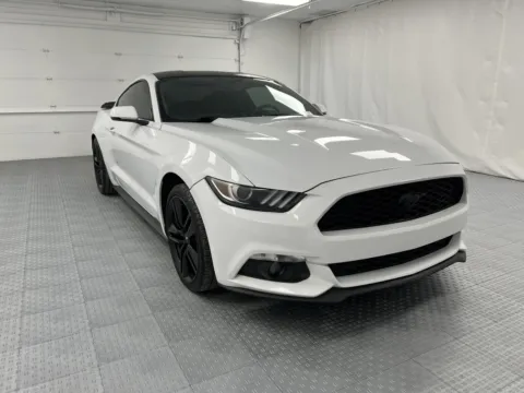 White 2017 Ford Mustang EcoBoost Premium for sale in Chillicothe, MO