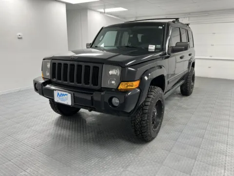 Another view of 2007 Jeep Commander Sport for sale in Chillicothe, MO at MAG CDJR