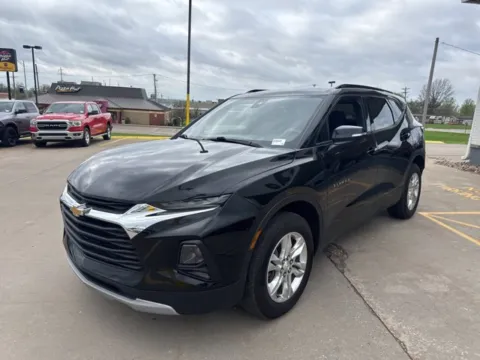 Photos of 2022 Chevrolet Blazer LT for sale in Chillicothe, MO at MAG CDJR