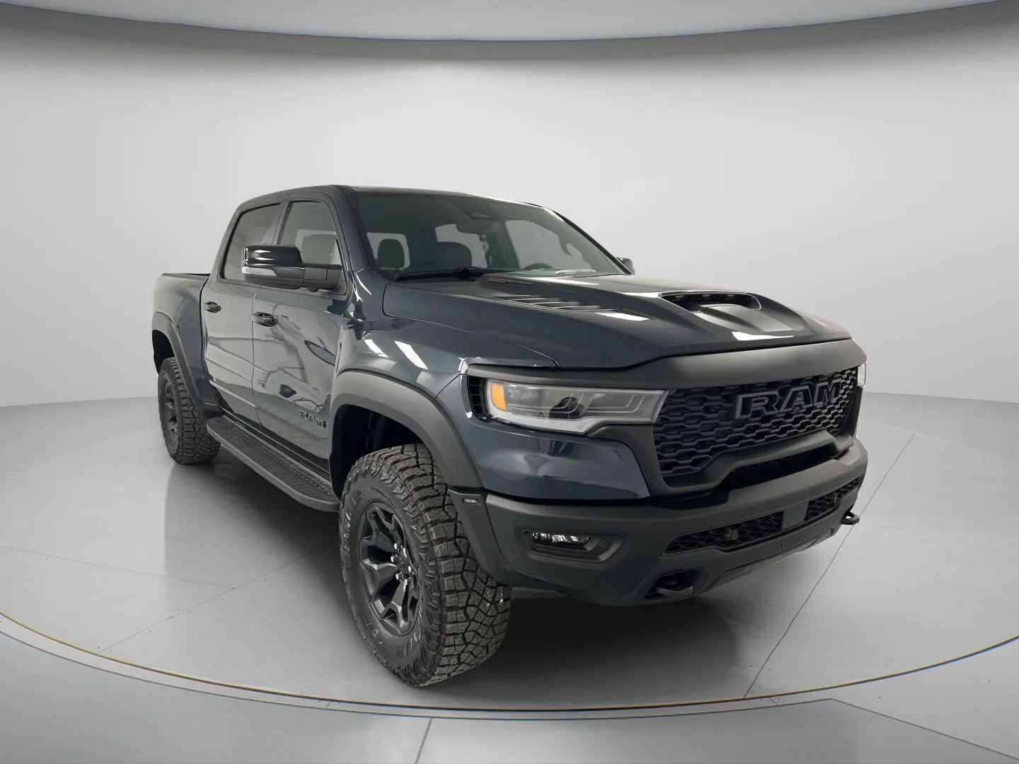 Ram 1500 photo 2