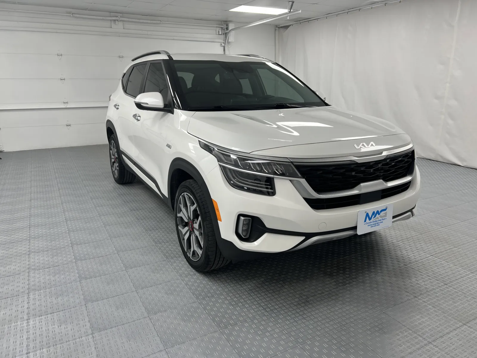 White 2023 Kia Seltos SX for sale in Chillicothe, MO