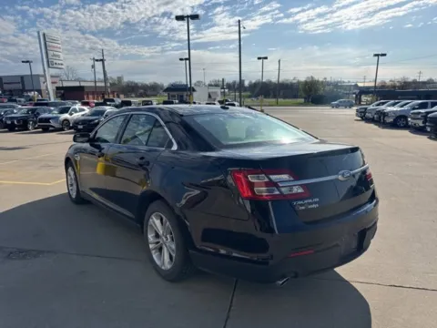 More photos of 2016 Ford Taurus SE at MAG CDJR, MO