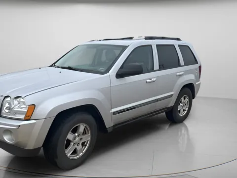 More photos of 2007 Jeep Grand Cherokee Laredo at MAG CDJR, MO
