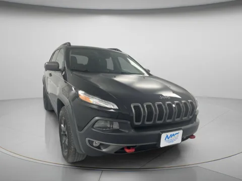 Photos of 2015 Jeep Cherokee Trailhawk for sale in Chillicothe, MO at MAG CDJR
