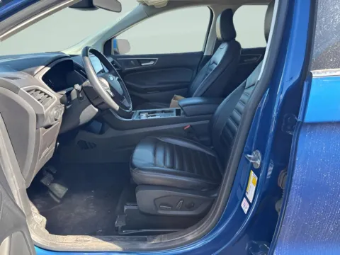 More photos of 2022 Ford Edge SEL at MAG CDJR, MO