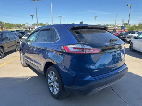 More photos of 2022 Ford Edge SEL at MAG CDJR, MO