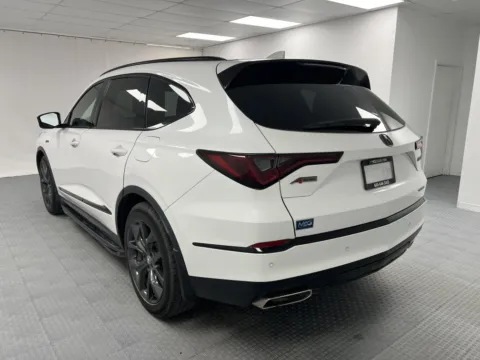 More photos of 2022 Acura MDX w/A-Spec Package at MAG CDJR, MO