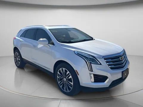 White 2017 Cadillac XT5 Premium Luxury FWD for sale in Chillicothe, MO