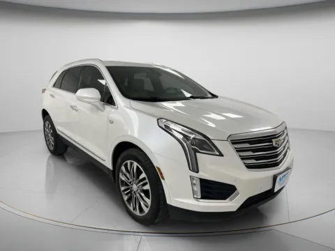 White 2017 Cadillac XT5 Premium Luxury FWD for sale in Chillicothe, MO