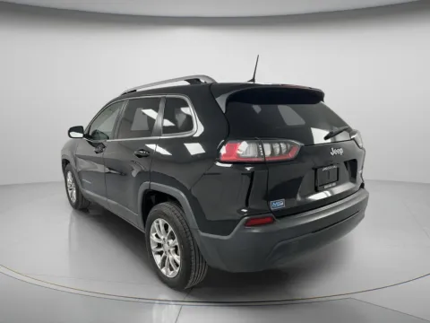 More photos of 2019 Jeep Cherokee Latitude Plus at MAG CDJR, MO