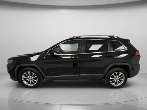 More photos of 2019 Jeep Cherokee Latitude Plus at MAG CDJR, MO