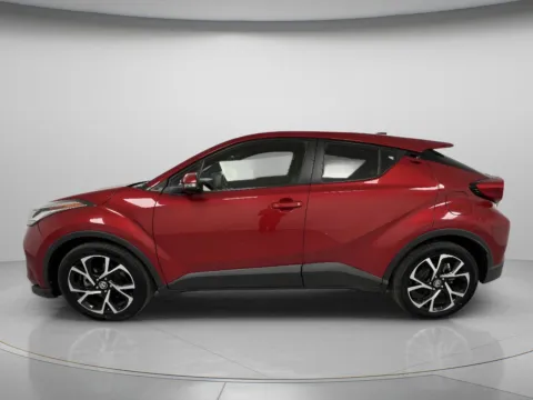 More photos of 2021 Toyota C-HR XLE at MAG CDJR, MO