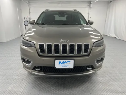 Photos of 2019 Jeep Cherokee Overland for sale in Chillicothe, MO at MAG CDJR