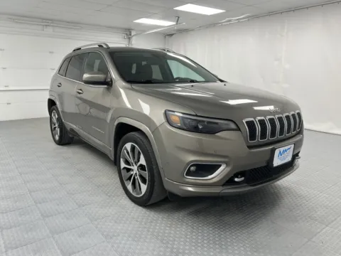 Brown 2019 Jeep Cherokee Overland for sale in Chillicothe, MO