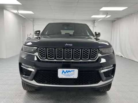 Photos of 2022 Jeep Grand Cherokee 4xe Summit for sale in Chillicothe, MO at MAG CDJR