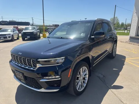 Photos of 2022 Jeep Grand Cherokee 4xe Summit for sale in Chillicothe, MO at MAG CDJR