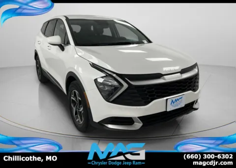 White 2023 Kia Sportage LX for sale in Chillicothe, MO