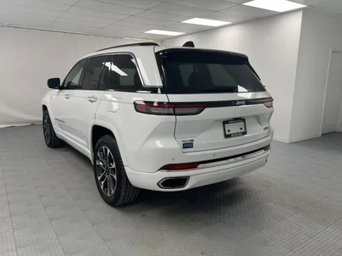 More photos of 2022 Jeep Grand Cherokee 4xe Overland at MAG CDJR, MO