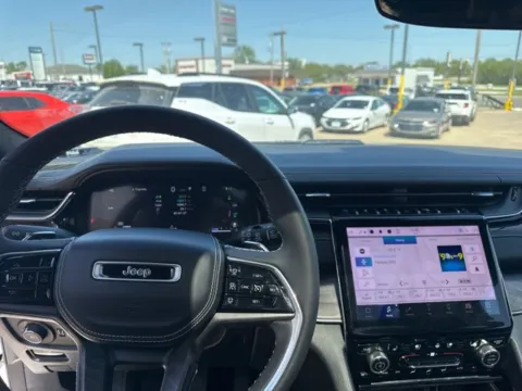 Another view of 2022 Jeep Grand Cherokee 4xe Overland for sale in Chillicothe, MO at MAG CDJR