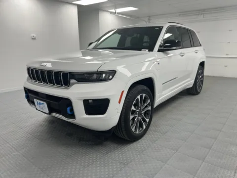 Another view of 2022 Jeep Grand Cherokee 4xe Overland for sale in Chillicothe, MO at MAG CDJR