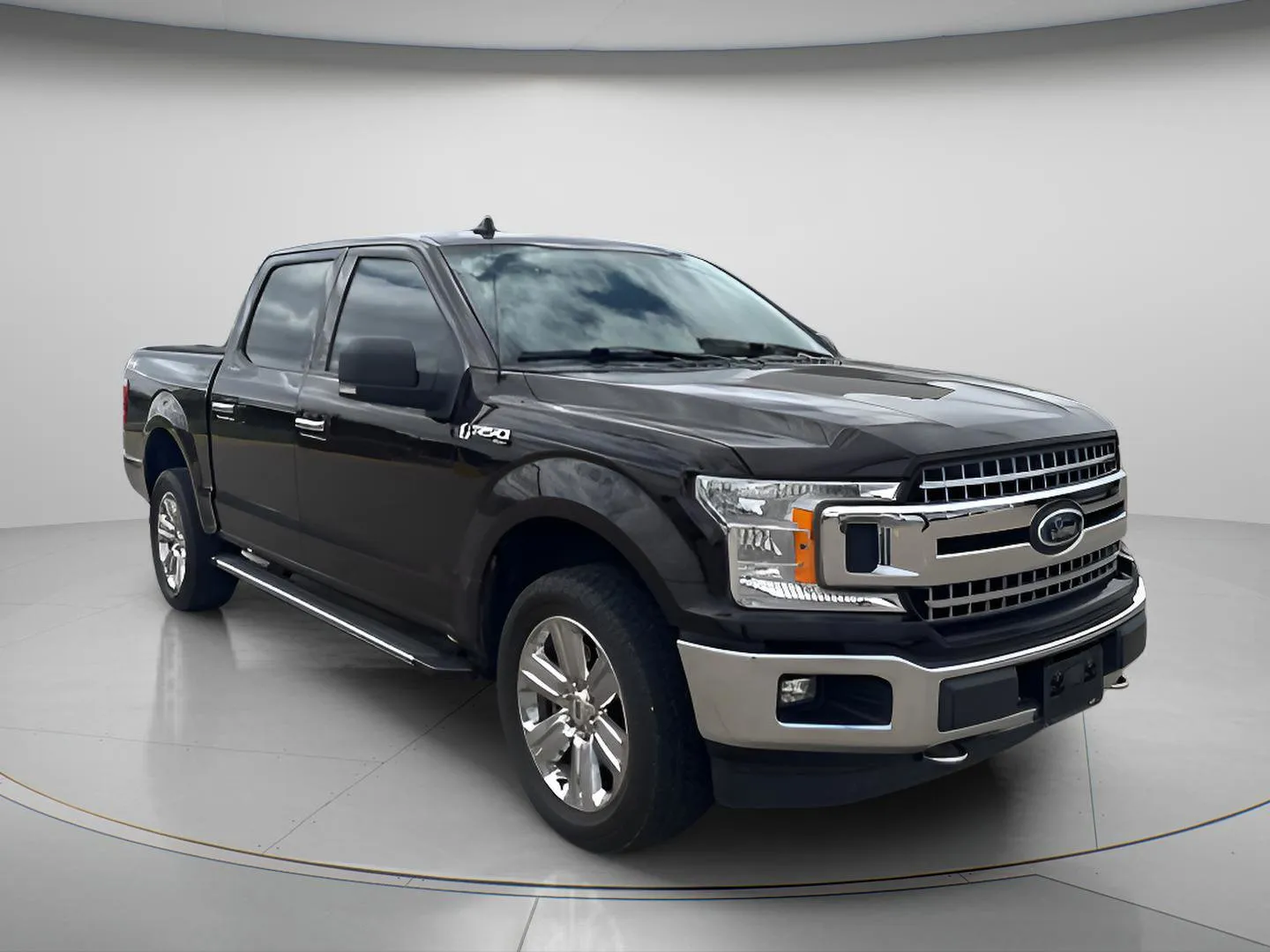 Yellow 2019 Ford F-150 XLT for sale in Chillicothe, MO