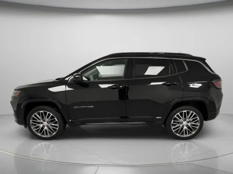 More photos of 2022 Jeep Compass Limited at MAG CDJR, MO