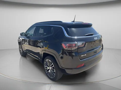 More photos of 2022 Jeep Compass Limited at MAG CDJR, MO