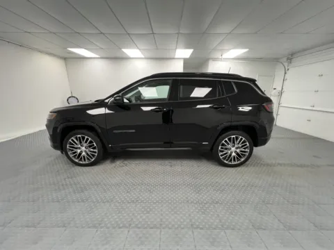 More photos of 2022 Jeep Compass Limited at MAG CDJR, MO