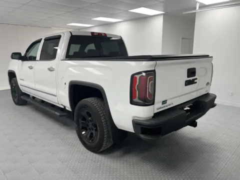 More photos of 2018 GMC Sierra 1500 SLT at MAG CDJR, MO