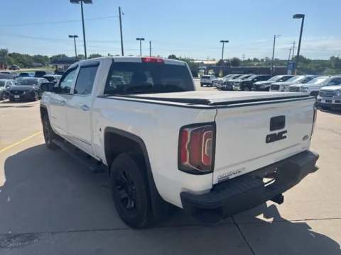More photos of 2018 GMC Sierra 1500 SLT at MAG CDJR, MO