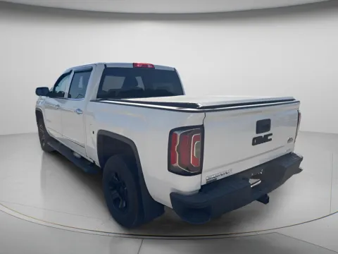 More photos of 2018 GMC Sierra 1500 SLT at MAG CDJR, MO