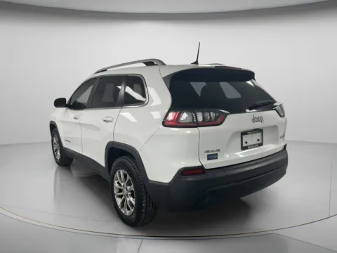 More photos of 2019 Jeep Cherokee Latitude Plus at MAG CDJR, MO
