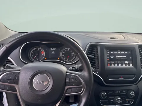 Another view of 2019 Jeep Cherokee Latitude Plus for sale in Chillicothe, MO at MAG CDJR