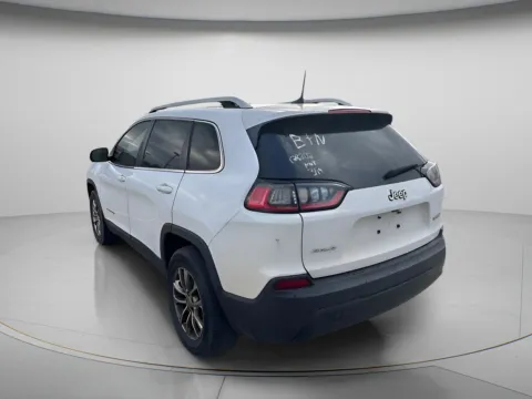 More photos of 2019 Jeep Cherokee Latitude Plus at MAG CDJR, MO