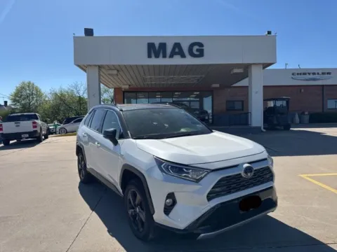 Blue 2020 Toyota RAV4 Hybrid XSE for sale in Chillicothe, MO