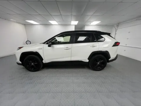 More photos of 2020 Toyota RAV4 Hybrid XSE at MAG CDJR, MO