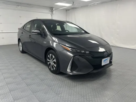 Gray 2022 Toyota Prius Prime LE for sale in Chillicothe, MO