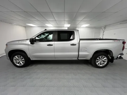 More photos of 2022 Chevrolet Silverado 1500 Custom at MAG CDJR, MO
