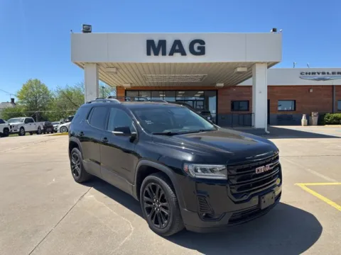 Black 2022 GMC Acadia SLT for sale in Chillicothe, MO