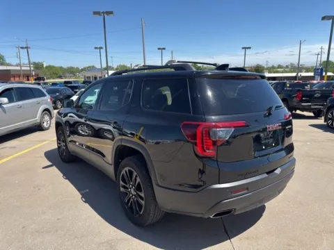 More photos of 2022 GMC Acadia SLT at MAG CDJR, MO