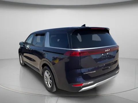 More photos of 2022 Kia Carnival LXS at MAG CDJR, MO