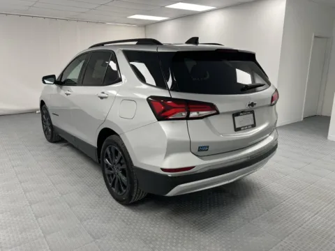 More photos of 2022 Chevrolet Equinox RS at MAG CDJR, MO