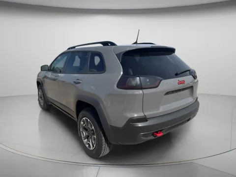 More photos of 2022 Jeep Cherokee Trailhawk at MAG CDJR, MO