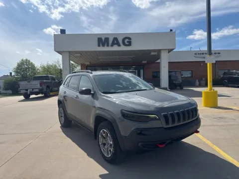 Gray 2022 Jeep Cherokee Trailhawk for sale in Chillicothe, MO